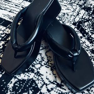 Oak + Fort black platform sandals